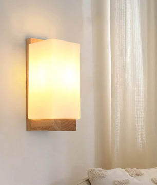 Moderne Houten Wandlamp – Minimalistisch Design met Glazen Kap – E27 Binnenverlichting