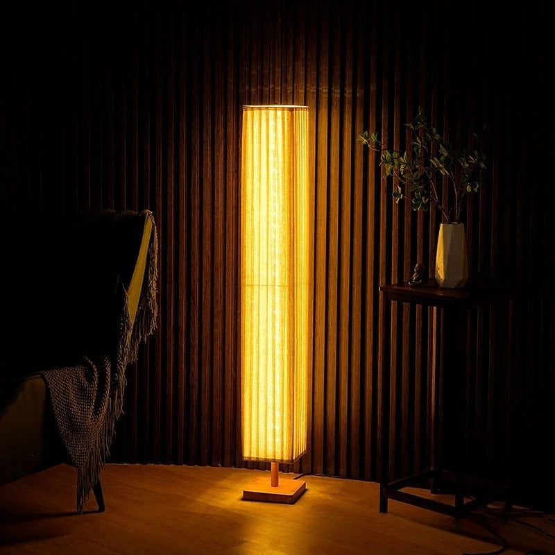Japanse Retro LED Vloerlamp – Slanke Staande Lamp in Houtlook met Warm Sfeerverlichting – Minimalistische Designlamp voor Woonkamer en Slaapkamer