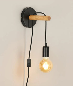 Vintage Industriële Wandlamp met Houten Arm – E27 Fitting met Schakelaar en Stekker – Plug-in Wandverlichting voor Slaapkamer, Hal en Woonkamer