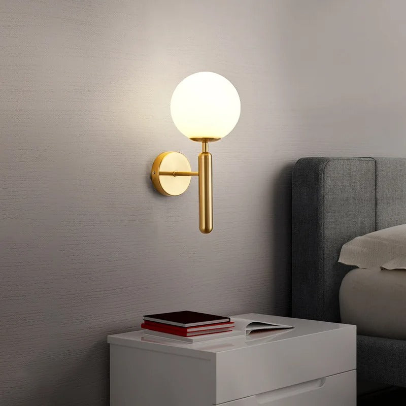 Moderne Glazen Wandlamp – Elegante Messingkleurige Binnenverlichting met E27 Fitting