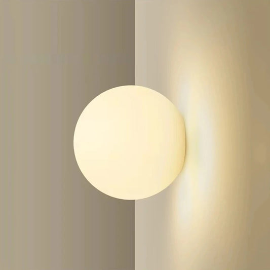 Moderne Glazen Wandlamp – Bauhaus Ronde Melkwitte Bal met G9 LED voor Slaapkamer en Woonkamer