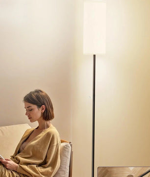 Moderne Vloerlamp met Lampenkap – Hoge Staande Lamp met Dimbare 9W LED en Voetschakelaar – Minimalistische Verlichting voor Woonkamer en Slaapkamer