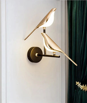 Gouden Vogel LED Wandlamp – Artistieke Wandkandelaar van Metaal – Decoratieve Sfeerverlichting voor Woonkamer en Slaapkamer