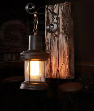 Industriële Wandkandelaar van Hout en Metaal – Rustieke Wandlamp met E27 Fitting voor Bar, Loft, Gang en Woonkamer
