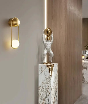 Minimalistische LED Wandlamp – Nordic Luxe Design met Metaal en Mat Glas – Moderne Wandverlichting voor Slaapkamer, Hal en Woonkamer