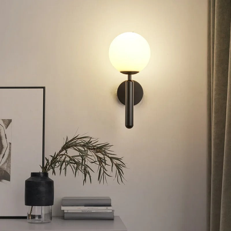 Moderne Glazen Wandlamp – Elegante Messingkleurige Binnenverlichting met E27 Fitting