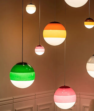 Nordic Kleurrijke Glazen Bol Hanglamp – Moderne LED Plafondlamp voor Eetkamer, Slaapkamer & Café