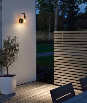 Set van 2 Vintage Wandlampen – Industriële Retro Wandspots van Gesmeed Staal met E27 Fitting – Zwart met Gouden Accent