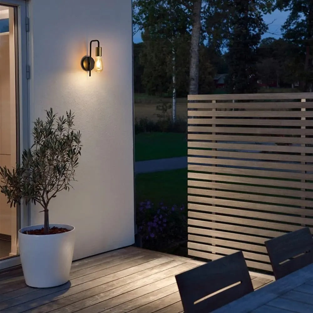 Set van 2 Vintage Wandlampen – Industriële Retro Wandspots van Gesmeed Staal met E27 Fitting – Zwart met Gouden Accent