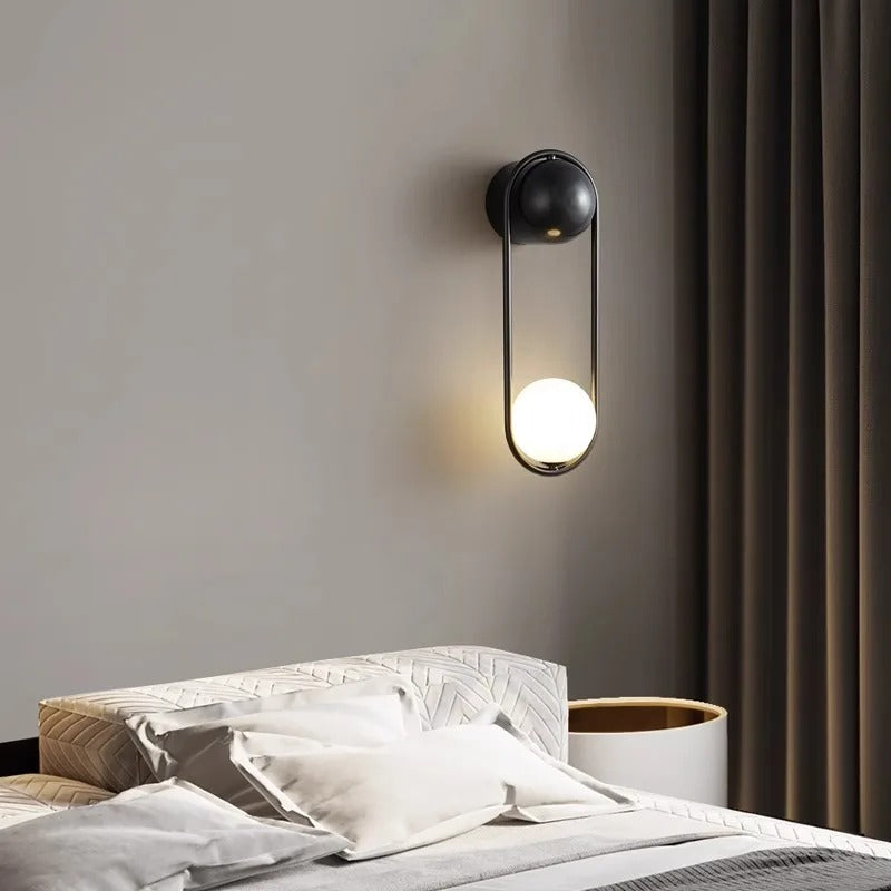 Minimalistische LED Wandlamp – Nordic Luxe Design met Metaal en Mat Glas – Moderne Wandverlichting voor Slaapkamer, Hal en Woonkamer