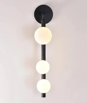 Wandlamp met Glazen Bol – Modern Design – Wit Glas met Goud of Zwart Metaal – E27 – Voor Slaapkamer, Badkamer en Hal