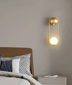 Minimalistische LED Wandlamp – Nordic Luxe Design met Metaal en Mat Glas – Moderne Wandverlichting voor Slaapkamer, Hal en Woonkamer