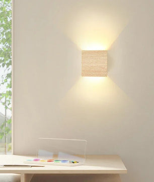 Nordic Houten LED Wandlamp – Vierkante Scandinavische Wandverlichting voor Slaapkamer en Hal