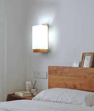 Moderne Houten Wandlamp – Minimalistisch Design met Glazen Kap – E27 Binnenverlichting