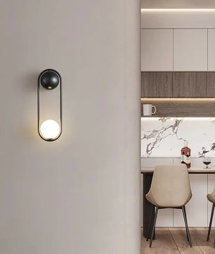 Minimalistische LED Wandlamp – Nordic Luxe Design met Metaal en Mat Glas – Moderne Wandverlichting voor Slaapkamer, Hal en Woonkamer
