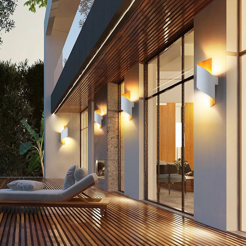 Moderne LED Wandlamp Buiten – IP65 Waterdicht Up Down Verlichting 10W voor Gevel en Tuin