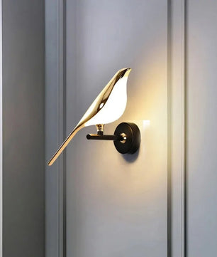 Gouden Vogel LED Wandlamp – Artistieke Wandkandelaar van Metaal – Decoratieve Sfeerverlichting voor Woonkamer en Slaapkamer