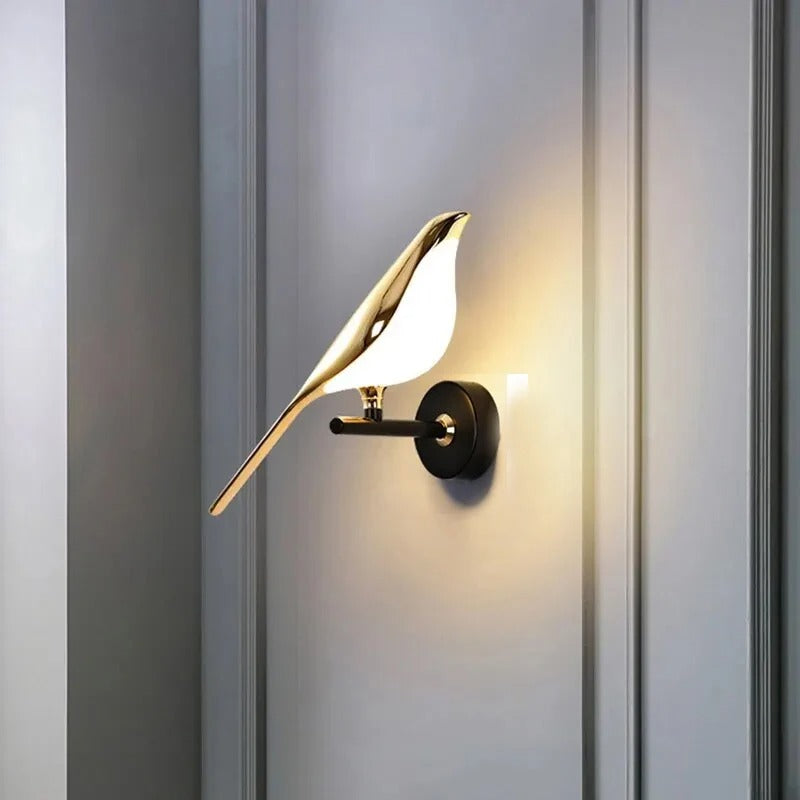 Gouden Vogel LED Wandlamp – Artistieke Wandkandelaar van Metaal – Decoratieve Sfeerverlichting voor Woonkamer en Slaapkamer
