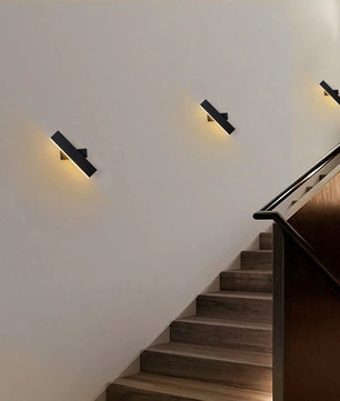 LED Wandlamp Zwart – 360° Draaibare Wandlamp van Metaal en Acryl – 7W Warm Licht 3500K voor Slaapkamer, Woonkamer & Trap