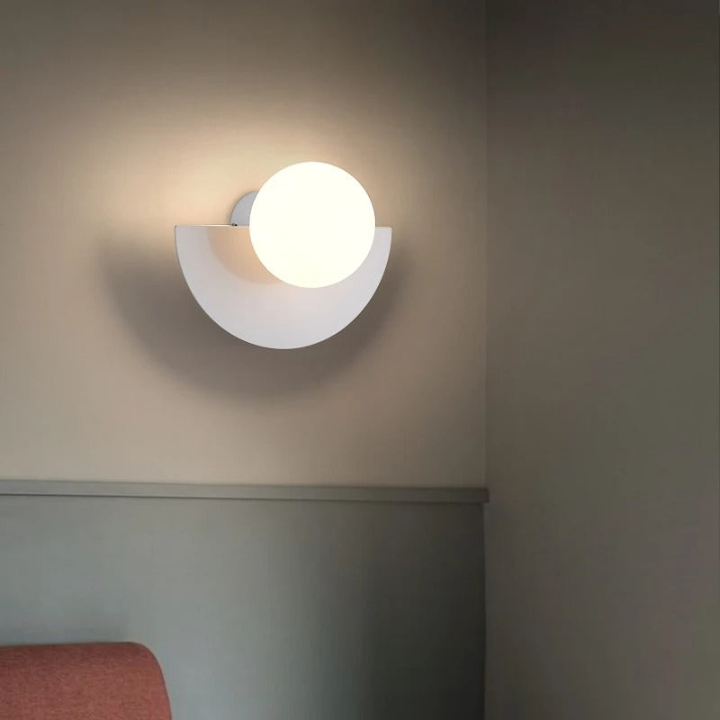 Scandinavische LED Wandlamp – Creatief Design met Omhoog en Omlaag Licht – Moderne Wandverlichting voor Slaapkamer en Woonkamer