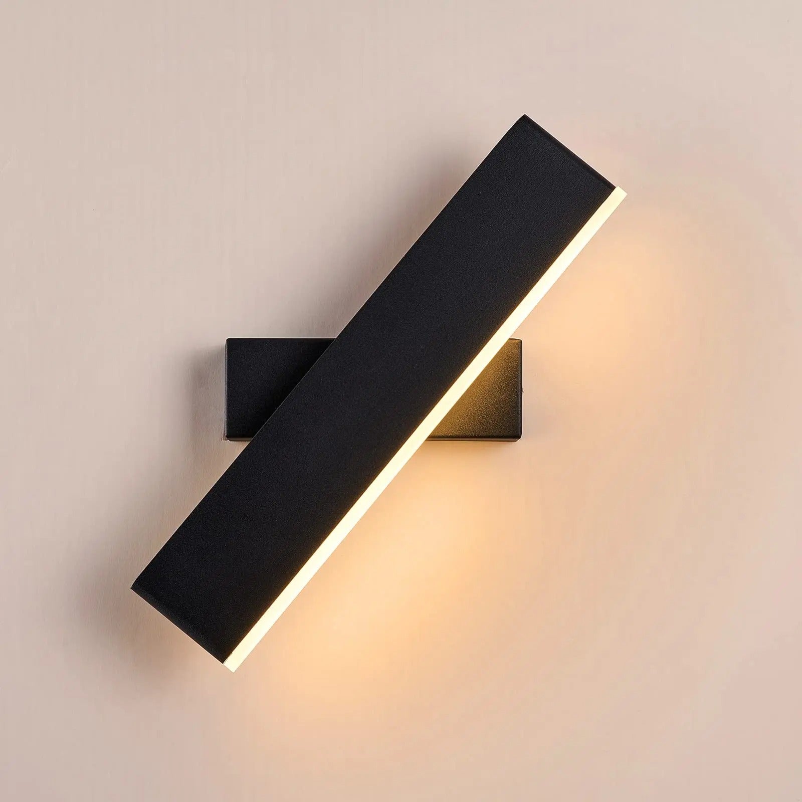 LED Wandlamp Zwart – 360° Draaibare Wandlamp van Metaal en Acryl – 7W Warm Licht 3500K voor Slaapkamer, Woonkamer & Trap