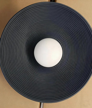 Creatieve Retro Ronde Wandlamp – Decoratieve LED Wandverlichting met Kunststof Bol voor Restaurant, Slaapkamer en Gang